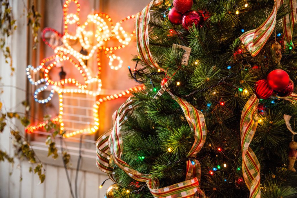 3 Benefits of Decorating Your Business for Christmas