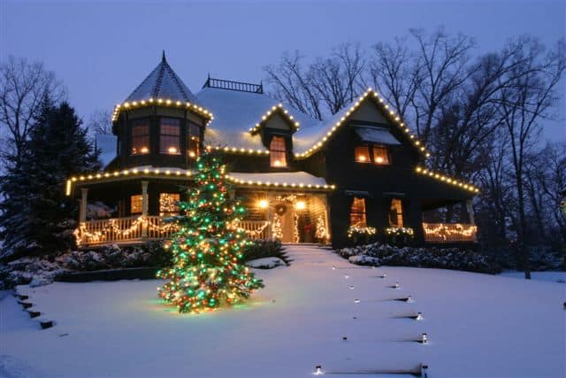 5 Holiday Lighting Safety Tips